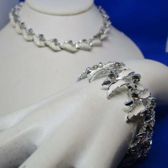 PARK LANE RHINESTONE Necklace Bracelet Set Creamy White Enamel Leaves Silvertone - Picture 9 of 15